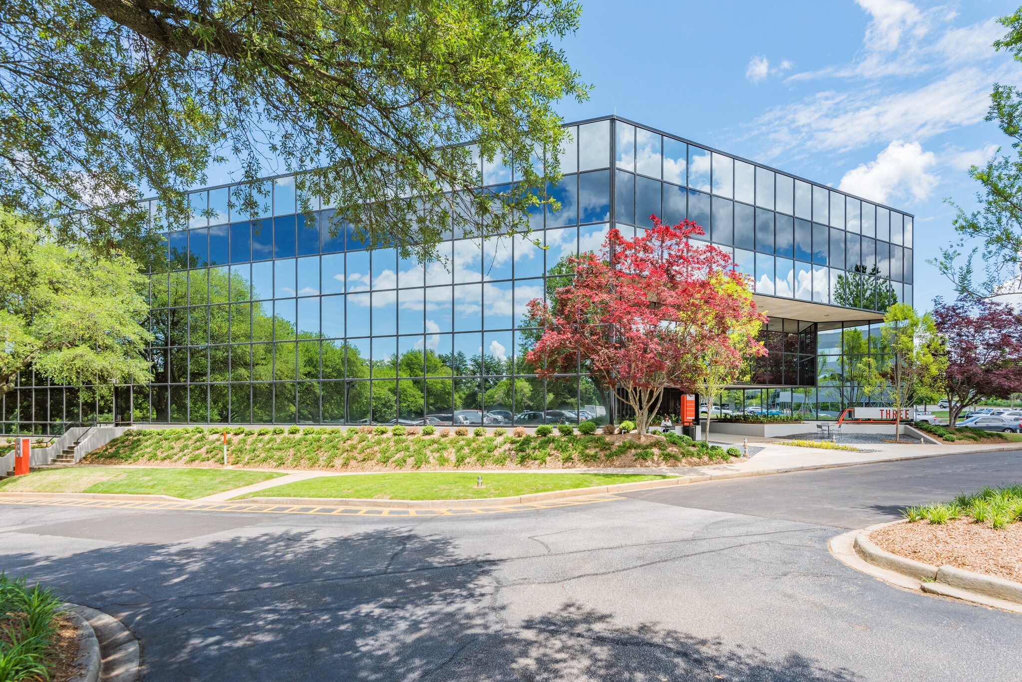 777 Lowndes Hill Rd, Greenville, SC à louer Photo de l’immeuble– Image 1 sur 5