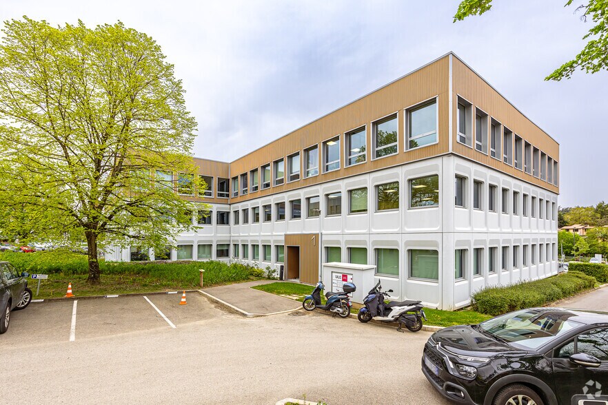 Bureau dans Dardilly à louer - Photo de l’immeuble – Image 2 sur 3