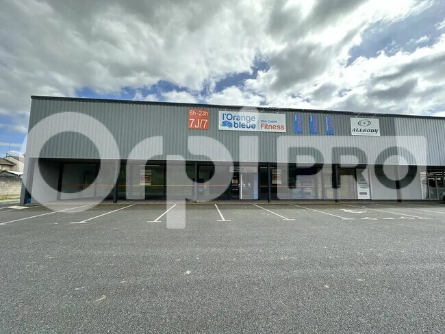Plus de détails pour Local commercial à louer