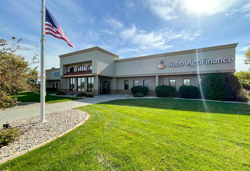 5020 S Broadband Ln, Sioux Falls, SD à vendre - Photo principale – Image 1 sur 2
