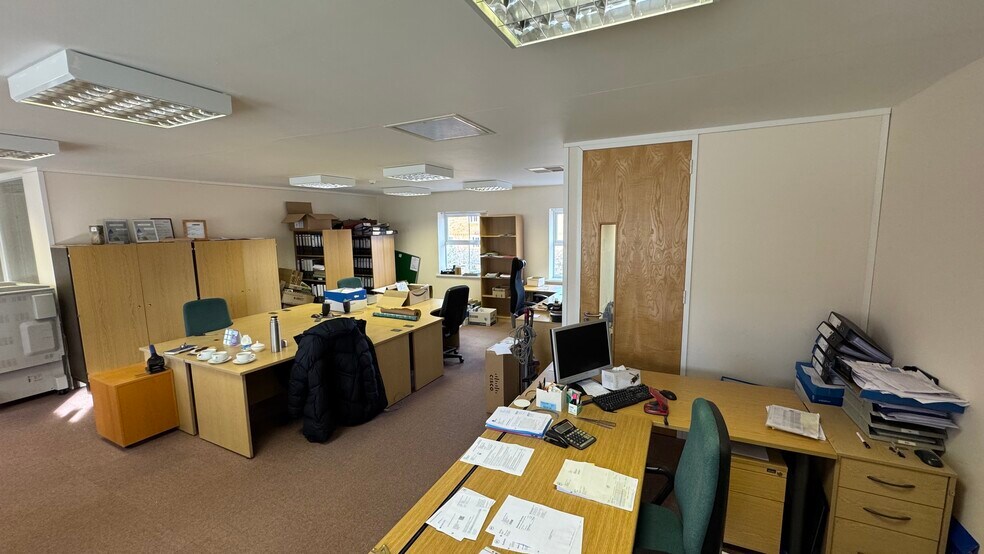 1 Lowes Ln, Wellesbourne à louer - Photo de l’immeuble – Image 2 sur 10