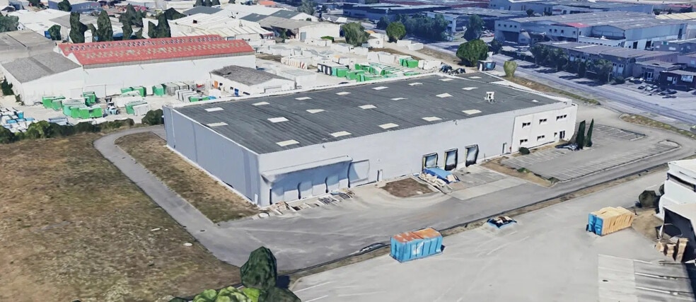 1 Avenue Docteur Schweitzer, Meyzieu à louer - Photo de l’immeuble – Image 2 sur 13