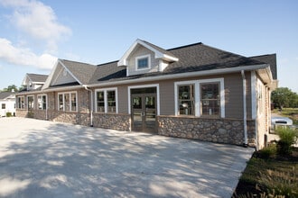 786 Center St, Lewiston, NY à louer Photo de l’immeuble– Image 1 sur 5