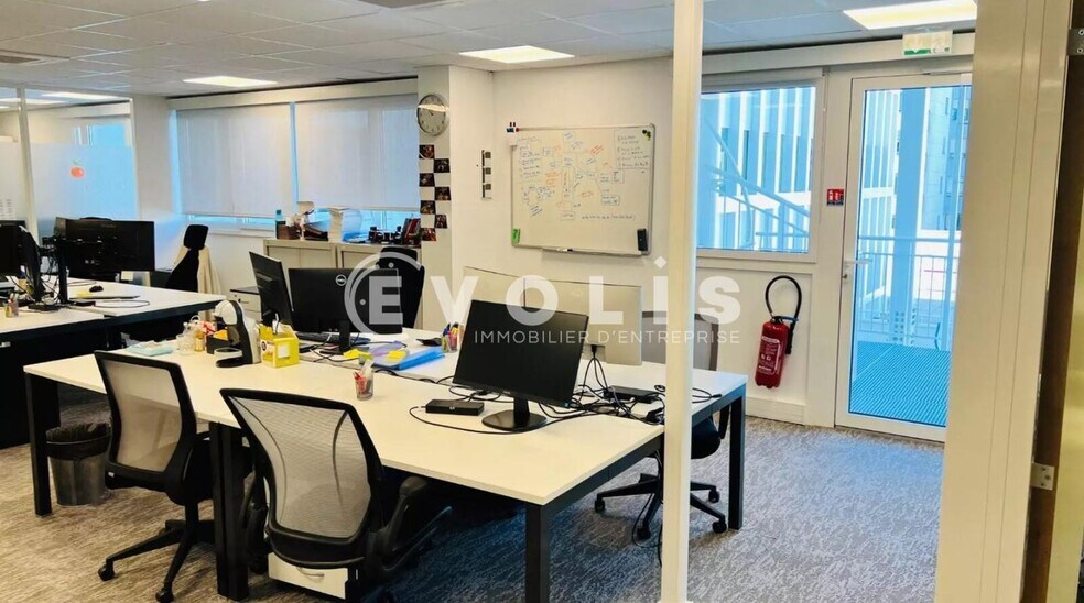 Bureau dans Boulogne-Billancourt à louer - Photo de l’immeuble – Image 2 sur 10