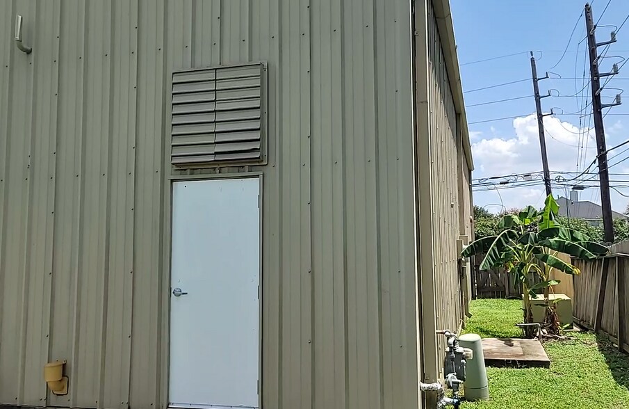 8134 Dowdell Rd, Tomball, TX à vendre - Photo de l’immeuble – Image 2 sur 3