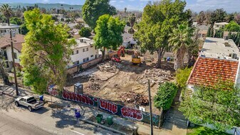 6901 Woodman Ave, Van Nuys, CA à vendre - Photo de l’immeuble – Image 3 sur 12