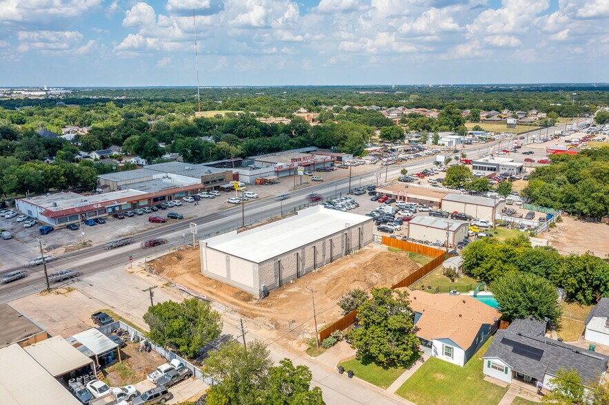 3300 NE 28th St, Fort Worth, TX à louer - Photo de l’immeuble – Image 3 sur 9