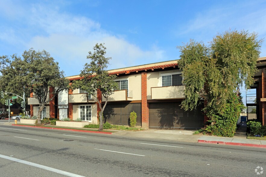 17321 Irvine Blvd, Tustin, CA à louer - Photo de l’immeuble – Image 3 sur 14