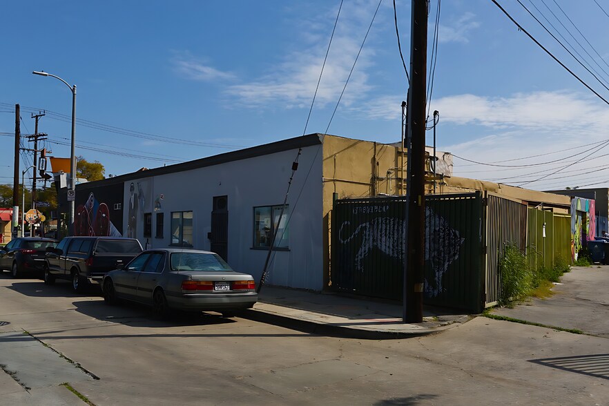 5370-5376 W Adams Blvd, Los Angeles, CA à louer - Photo de l’immeuble – Image 1 sur 8