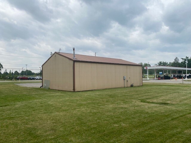 901 E Maumee St, Angola, IN à vendre - Photo de l’immeuble – Image 2 sur 17