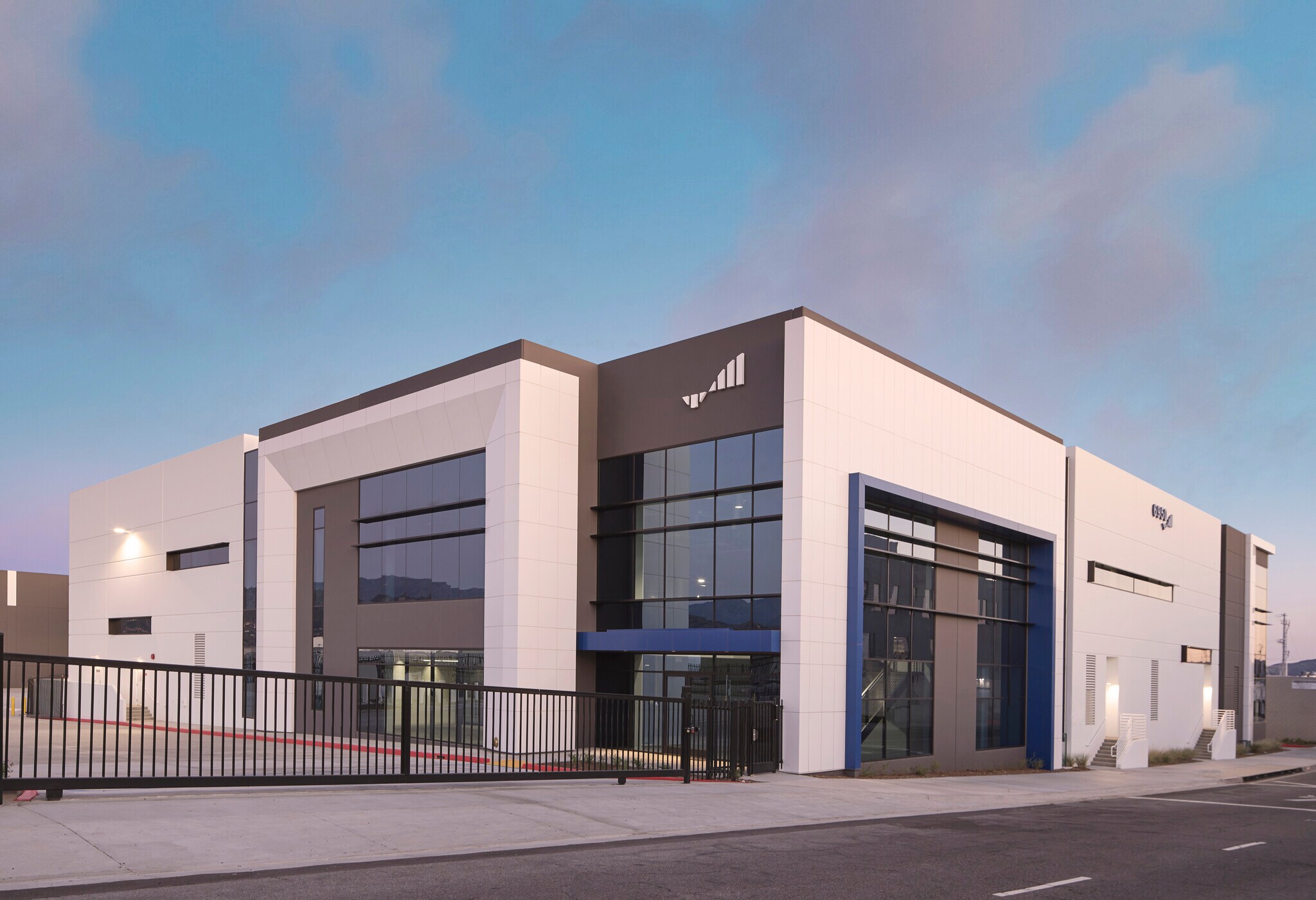 6950 Tujunga Ave, North Hollywood, CA à louer Photo principale– Image 1 sur 4