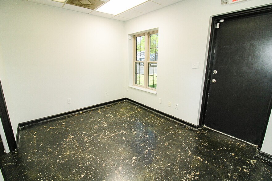 5317 Stanton Rd, Knoxville, TN à louer - Photo de l’immeuble – Image 3 sur 23