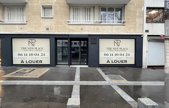 Plus de détails pour Local commercial à louer