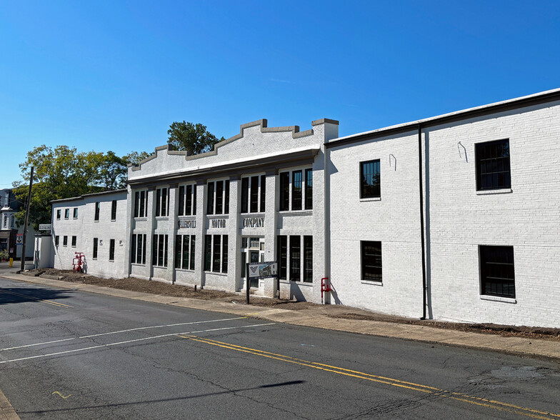 220 N Main St, Sellersville, PA à louer - Photo de l’immeuble – Image 2 sur 10