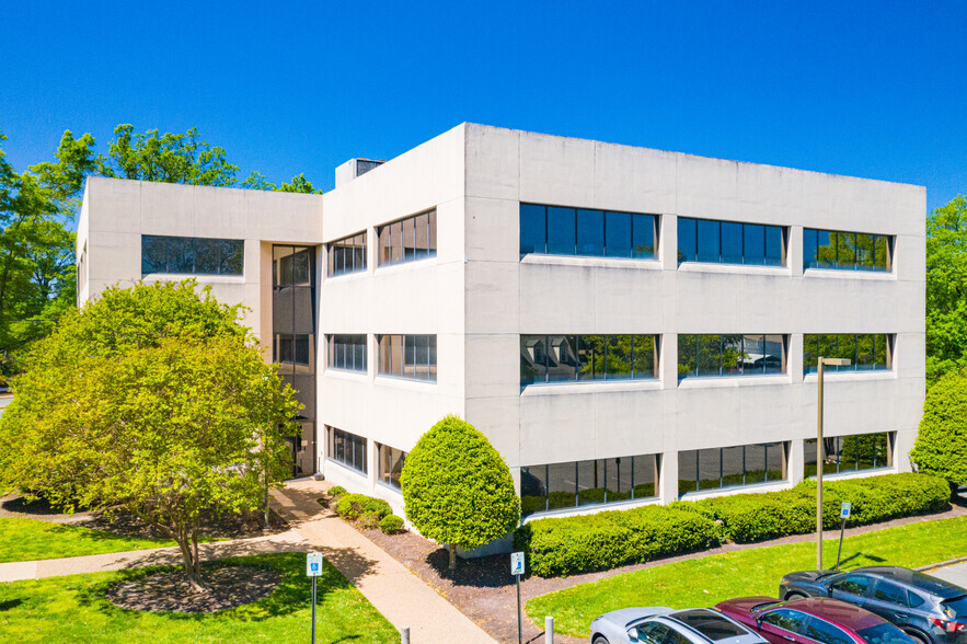 5511 Staples Mill Rd, Richmond, VA à louer - Photo de l’immeuble – Image 1 sur 3