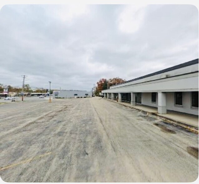 7103 W 111th St, Worth, IL à louer - Photo de l’immeuble – Image 3 sur 11