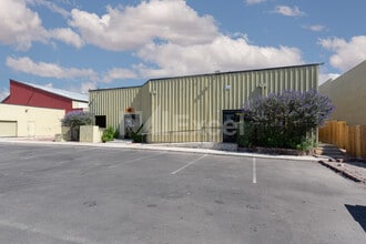 6250 Mountain Vista St, Henderson, NV à louer Photo de l’immeuble– Image 1 sur 10