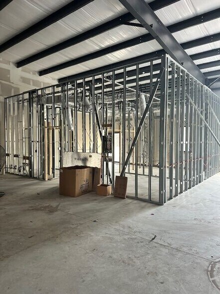 4921 Lena Rd, Bradenton, FL à louer - Photo de la construction – Image 3 sur 6