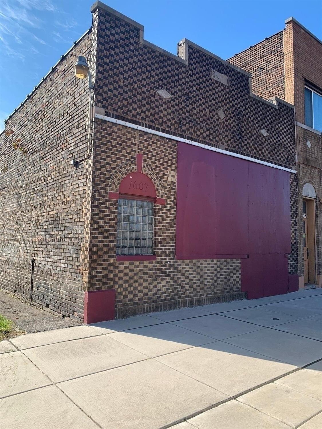 1607 Broadway St, East Chicago, IN à vendre Photo principale– Image 1 sur 6