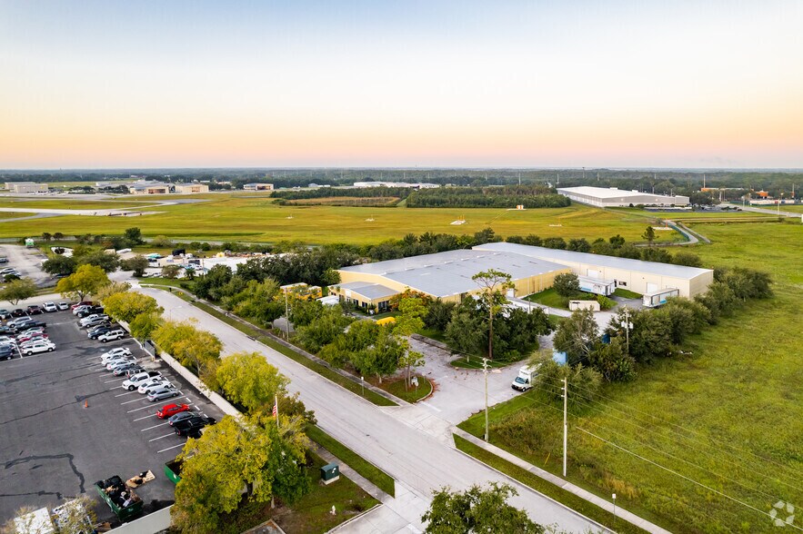 900 Armstrong Blvd, Kissimmee, FL à louer - Aérien – Image 2 sur 15