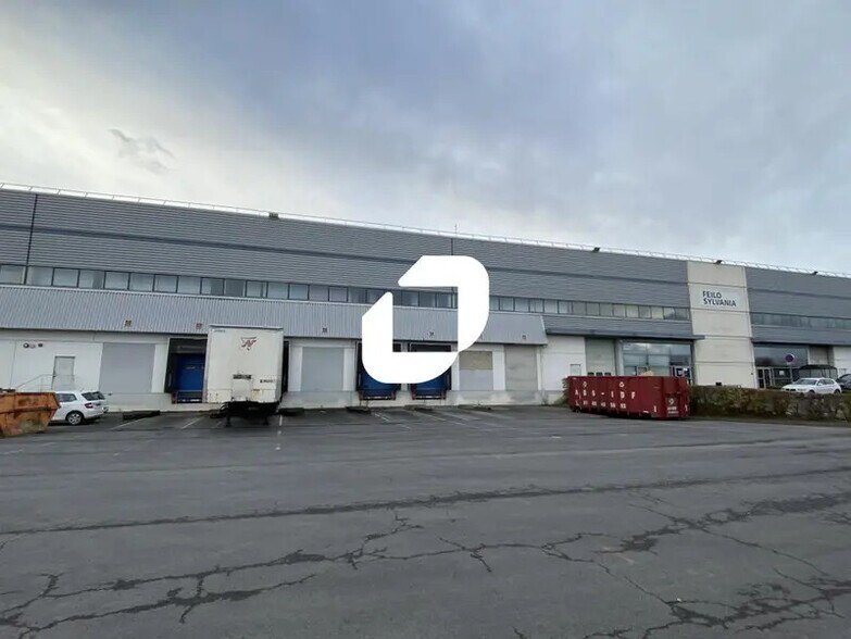 Industriel/Logistique dans Le Plessis-Belleville à louer - Photo de l’immeuble – Image 2 sur 15