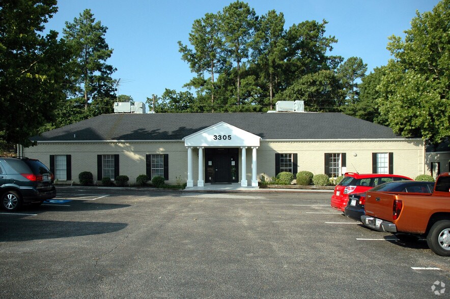 3305 W Davis St, Conroe, TX à louer - Photo de l’immeuble – Image 3 sur 6