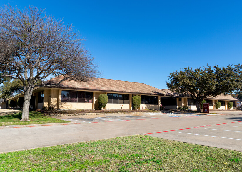 14240 Midway Rd, Farmers Branch, TX à louer - Photo de l’immeuble – Image 3 sur 8