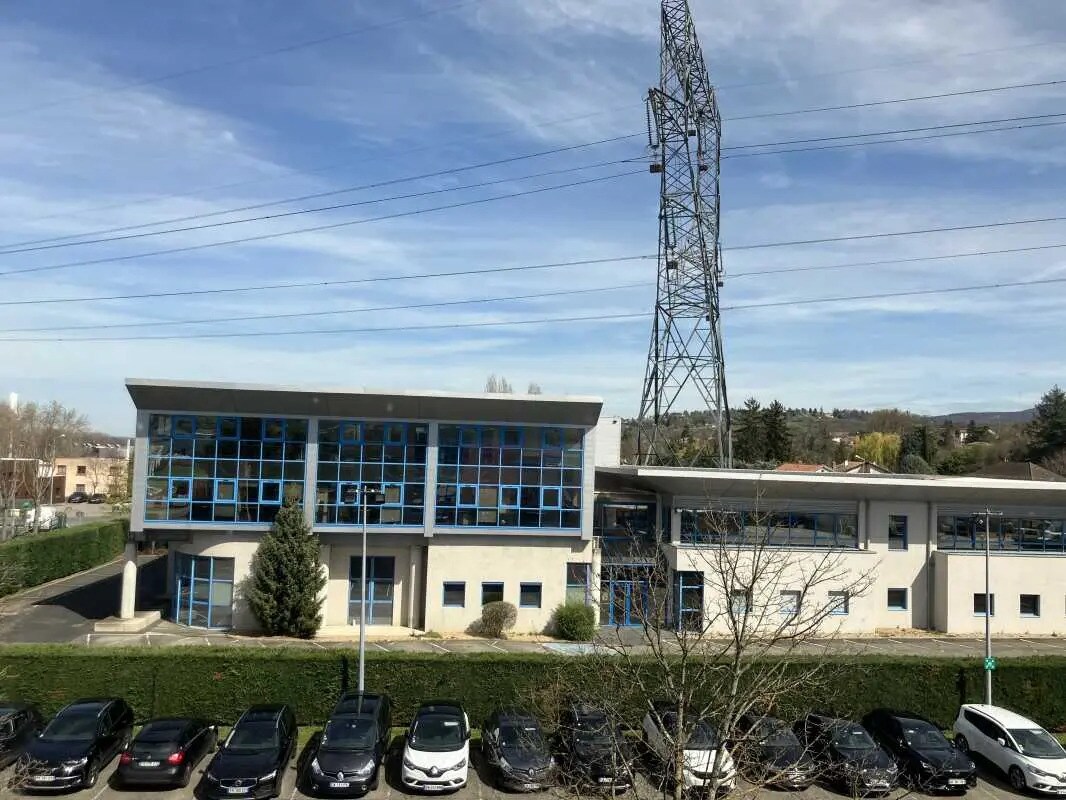 Bureau dans CIVRIEUX-D'AZERGUES à louer Photo de l’immeuble– Image 1 sur 36