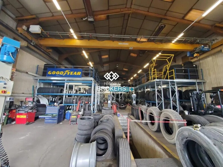 Industriel/Logistique dans Charvonnex à louer - Photo de l’immeuble – Image 2 sur 4