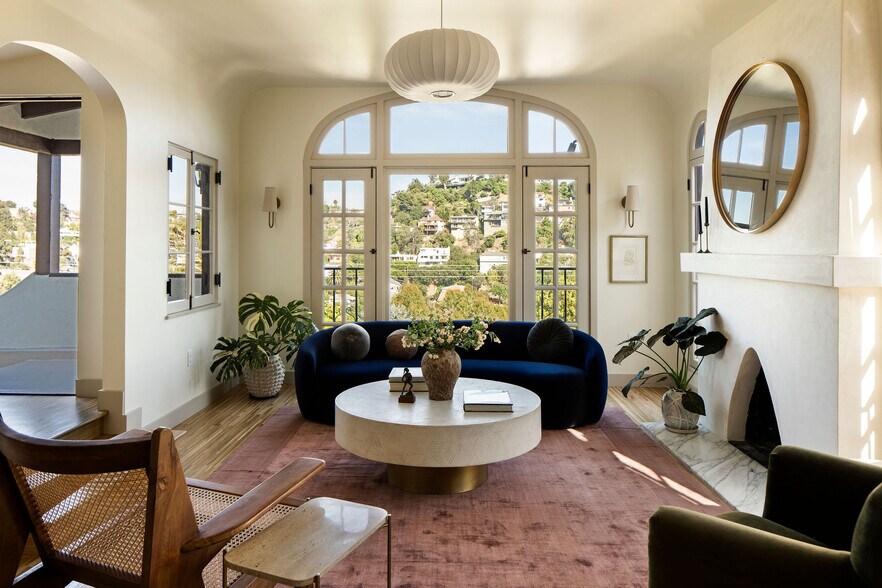 1825 Redesdale Ave, Los Angeles, CA à vendre - Photo de l’immeuble – Image 3 sur 11