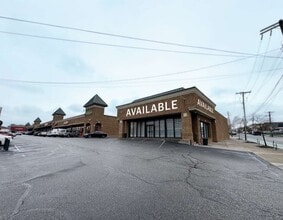 2295 Richmond Ave, Staten Island, NY à louer Photo de l’immeuble– Image 1 sur 5