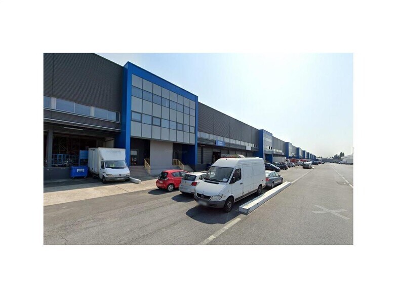Industriel/Logistique dans Aulnay-Sous-Bois à louer - Photo de l’immeuble – Image 2 sur 11