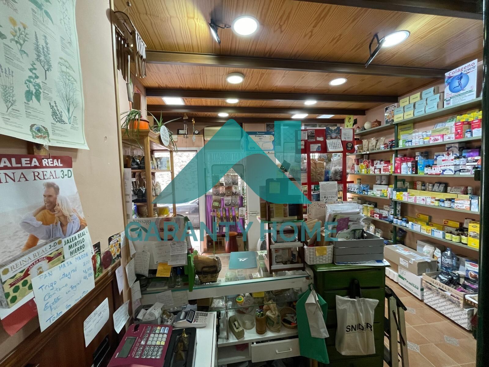 Local commercial dans Cáceres, Cáceres à louer Photo intérieure– Image 1 sur 5