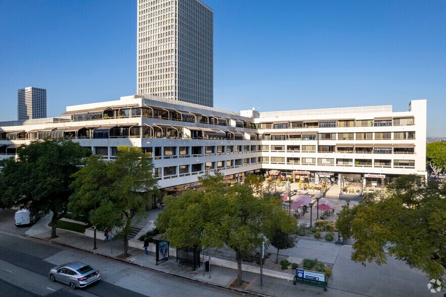 716 W 1st St, Los Angeles, CA à louer - Photo de l’immeuble – Image 3 sur 4