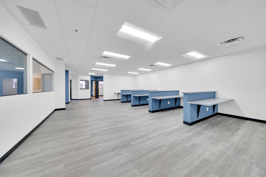4729 E Union Hills Dr, Phoenix, AZ à louer - Photo de l’immeuble – Image 3 sur 60