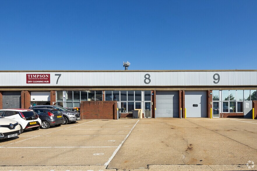 Hall Rd, Hemel Hempstead à louer - Photo de l’immeuble – Image 2 sur 3