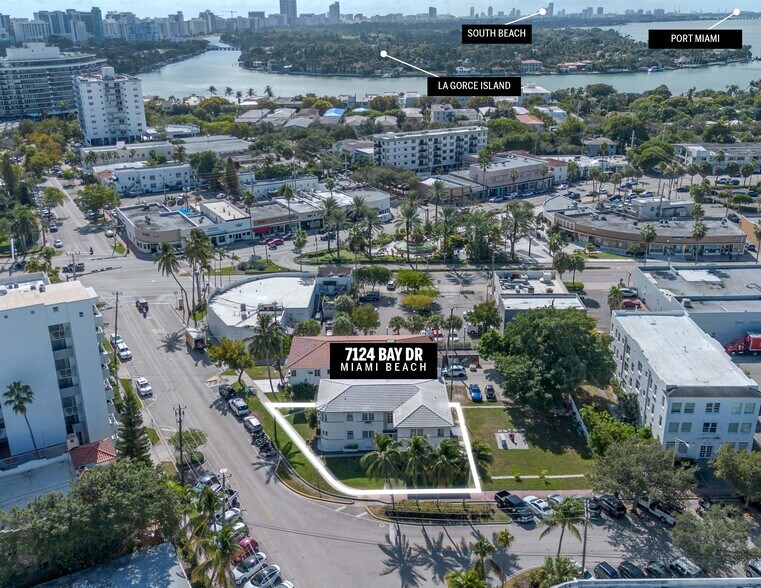 7124 Bay Dr, Miami Beach, FL à vendre - Photo de l’immeuble – Image 2 sur 13