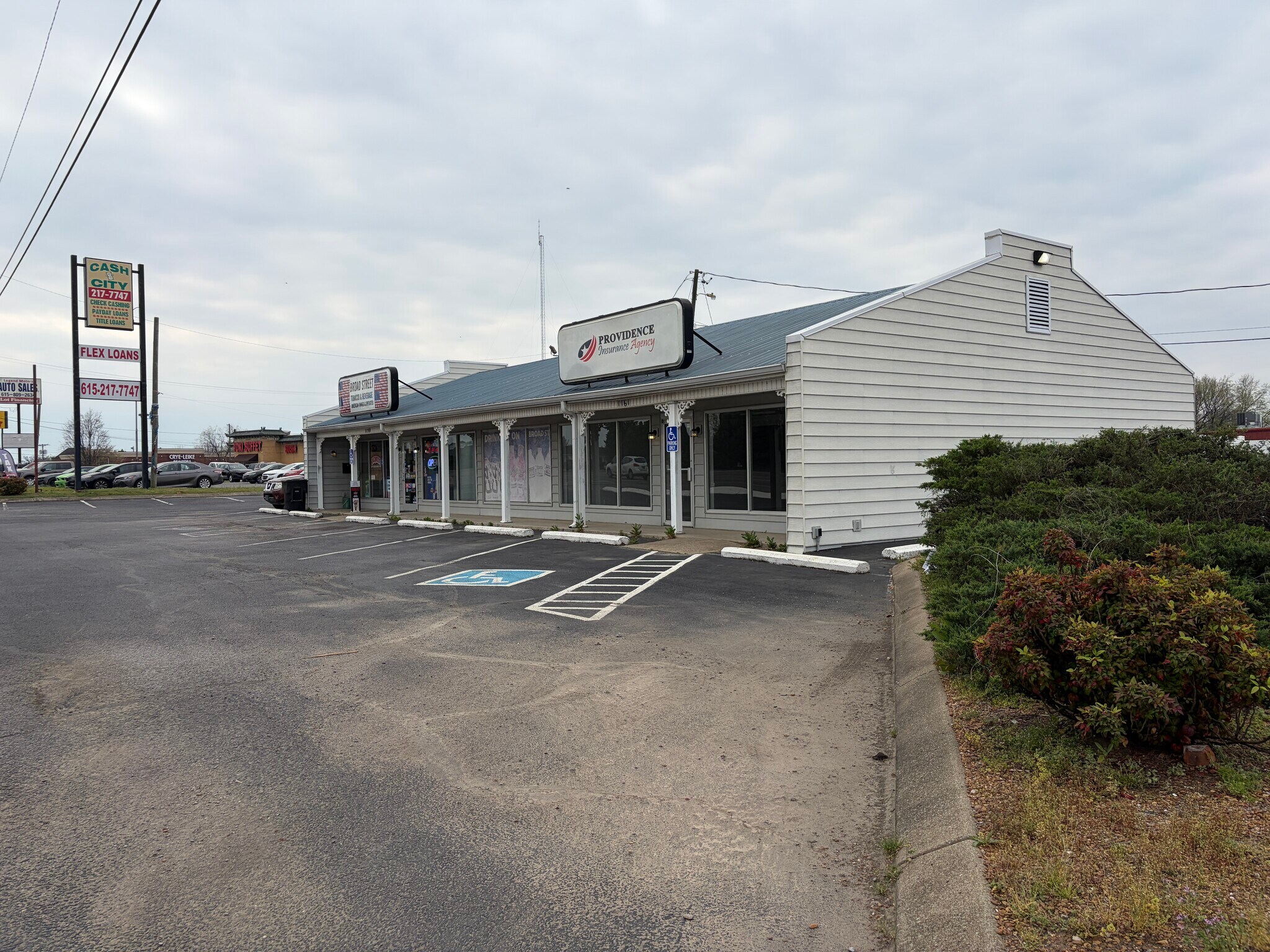 1161 NW Broad St, Murfreesboro, TN à louer Photo principale– Image 1 sur 17