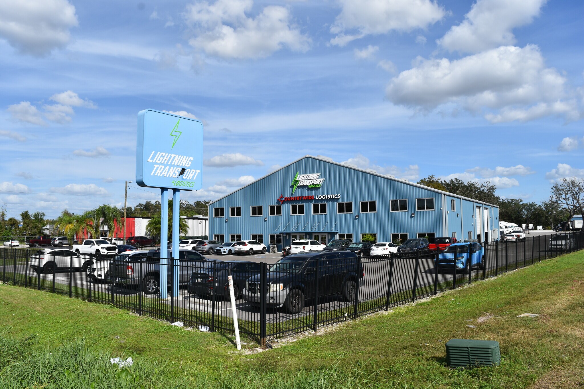 6015 N US Highway 301, Tampa, FL à louer Photo principale– Image 1 sur 40