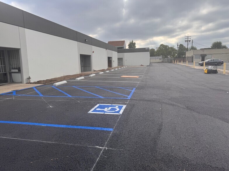 8601-8611 Roland St, Buena Park, CA à louer - Photo principale – Image 2 sur 6