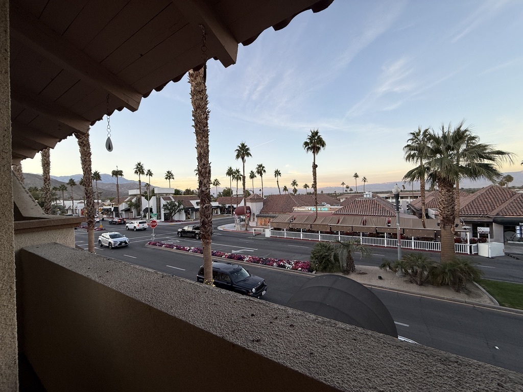 73255 El Paseo, Palm Desert, CA à louer Photo de l’immeuble– Image 1 sur 10