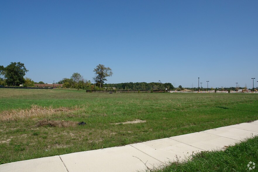 6831 S State Rd, Saline, MI à louer - Photo de l’immeuble – Image 1 sur 4