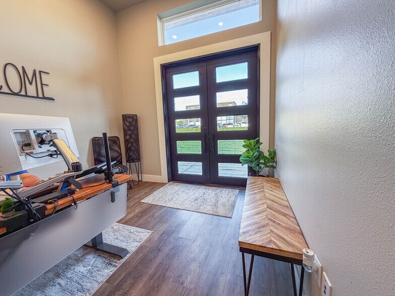 1348 W US Highway 287 Byp, Waxahachie, TX à louer - Photo de l’immeuble – Image 2 sur 25