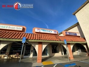 18909-18941 Soledad Canyon Rd, Canyon Country, CA à louer Photo intérieure– Image 1 sur 9