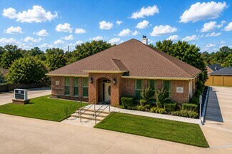 Plus de détails pour 1821 Harwood Ct, Hurst, TX - Bureau à vendre
