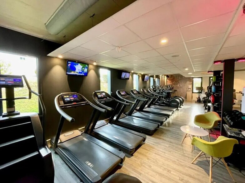 Bureau dans Dijon à vendre - Photo de l’immeuble – Image 2 sur 11