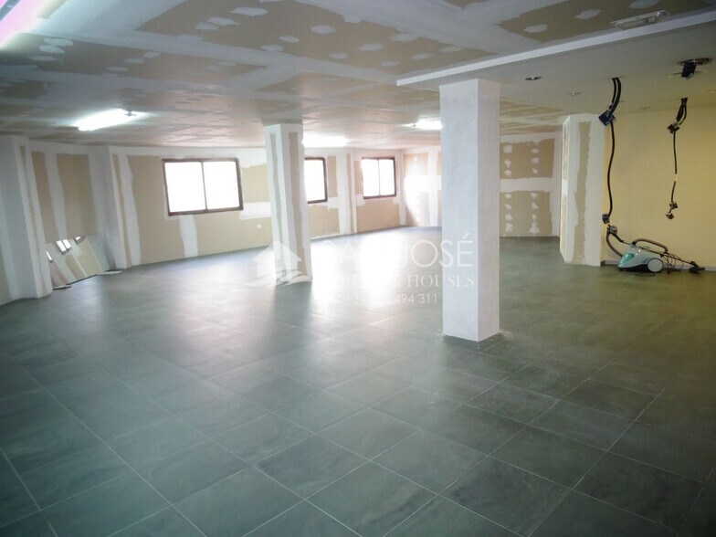 Local commercial dans Aspe, Alicante à vendre - Photo de l’immeuble – Image 3 sur 13