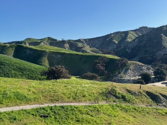 31029 Hasley Canyon Rd, Castaic, CA à vendre - Photo de l’immeuble – Image 3 sur 24