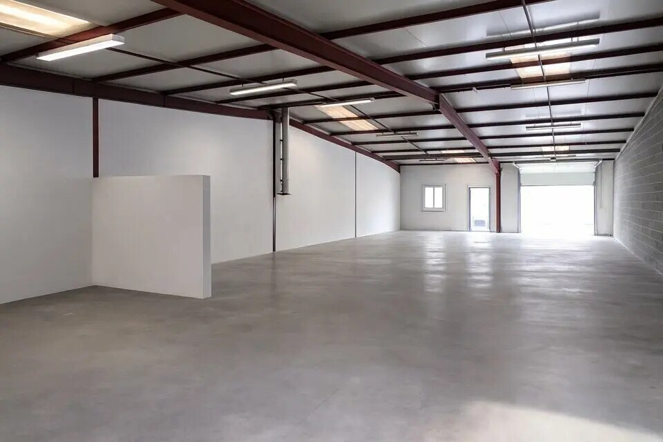 Local d'activités dans Bourgoin-Jallieu à vendre Photo intérieure– Image 1 sur 3