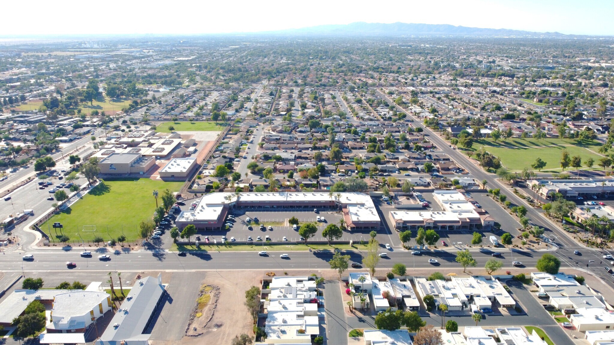 590 N Alma School Rd, Chandler, AZ à louer Photo de l’immeuble– Image 1 sur 8